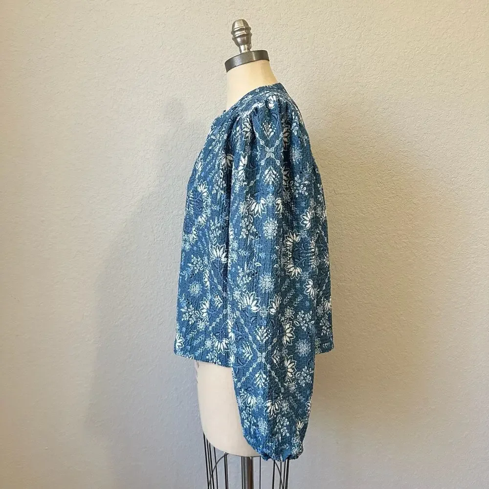 LOFT Blouse Blue Floral Crinkle Knit Split Neck Puff Sleeve Boho NWT